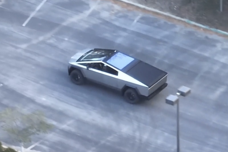 Tesla Cybertruck prototype shows off its glass roof, sturdy tonneau