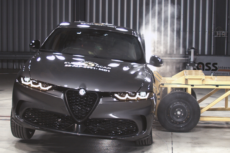 2023 Alfa Romeo Tonale Hybrid Veloce