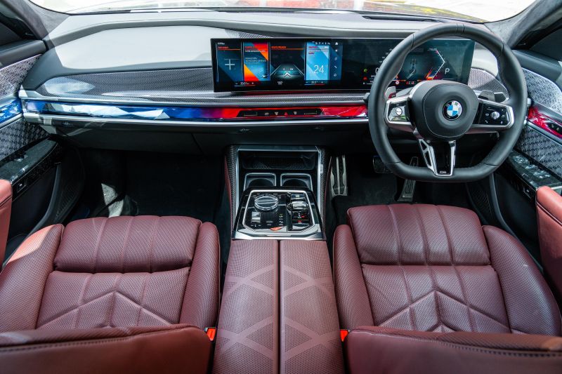2023 BMW 740i