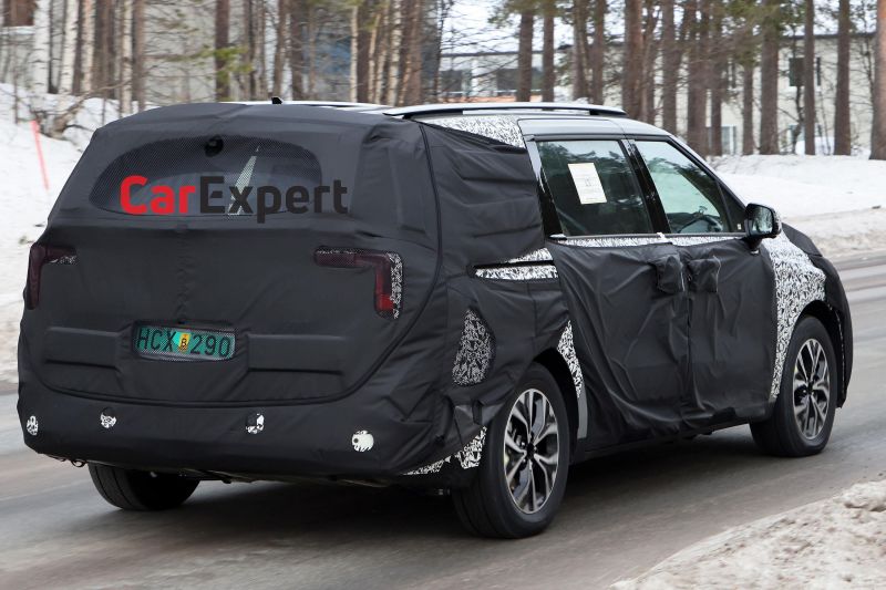 2024 Kia Carnival facelift spied with big styling changes