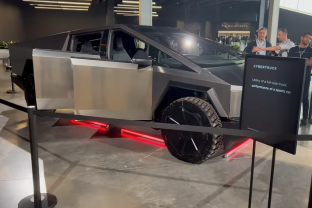 Tesla Cybertruck may have better turning circle than Model Y