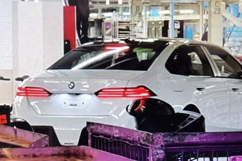 2024 BMW 5 Series leaked