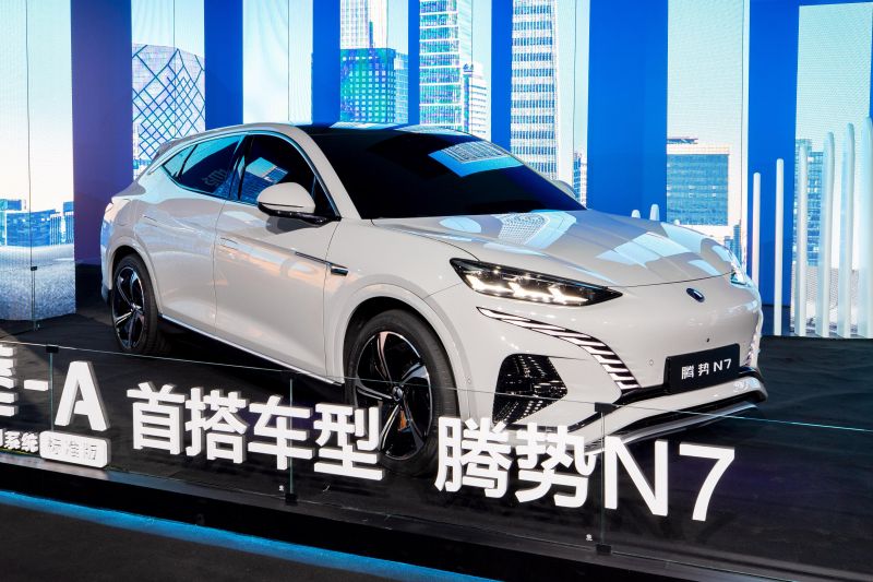 BYD bounces electric supercar to preview suspension tech