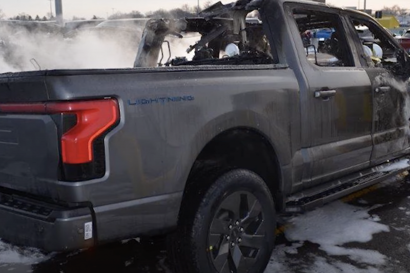 Ford's electric ute fire caught on camera