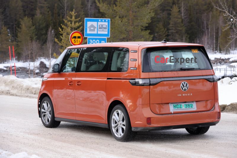Larger Volkswagen ID. Buzz electric Kombi spied