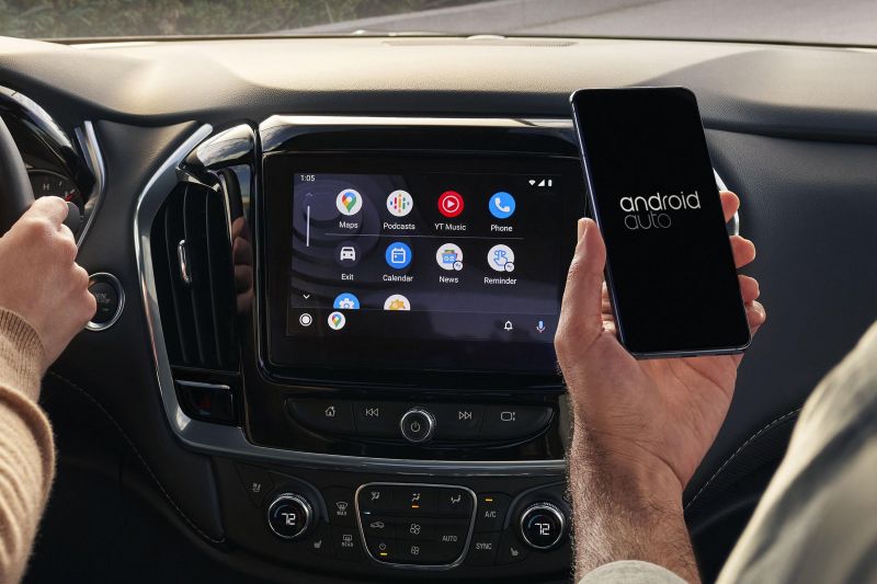 GM says it's axing Android Auto, Apple CarPlay support for safety reasons