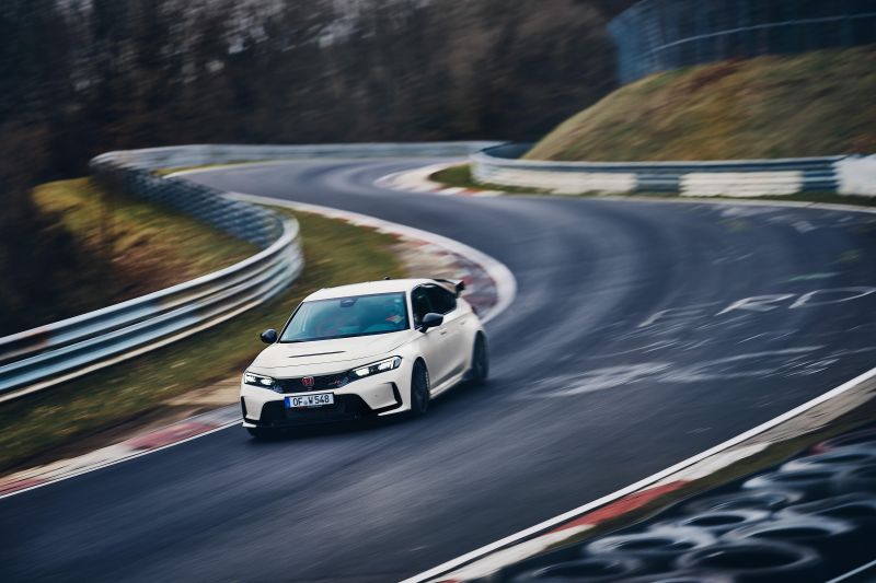 Watch the Honda Civic Type R set a new Nurburgring record