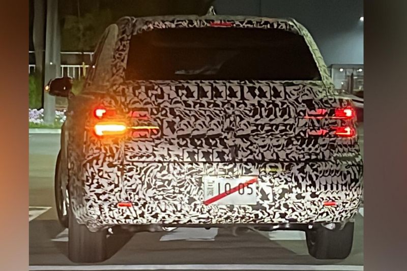 Is this our first look at Toyota's flagship luxury SUV?