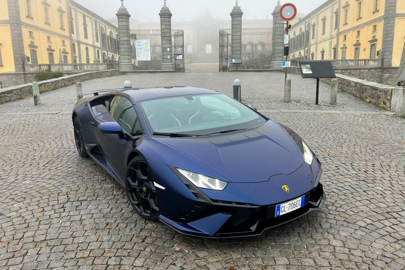 Lamborghini stolen after hackers dupe transport company