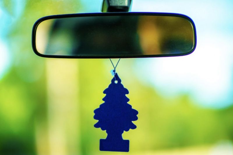 Is it illegal to hang things from the rearview mirror in Australia?