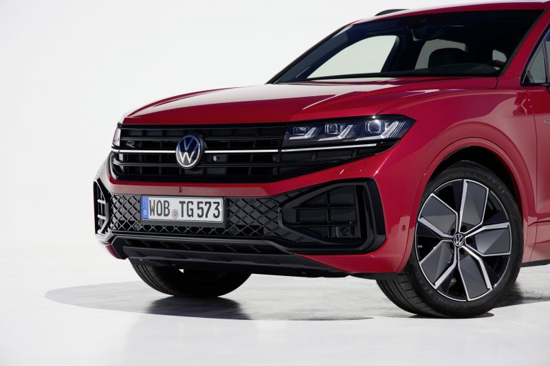 2024 Volkswagen Touareg: Flagship SUV gets fresh look, here next year
