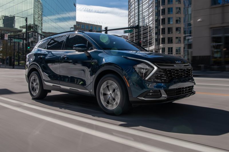 Kia Sportage Hybrid to miss out on feature offered on electrified RAV4, X-Trail