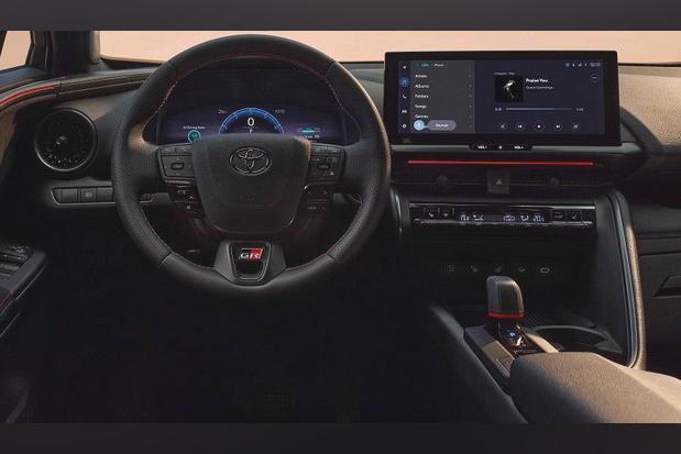 Leaked! Hybrid-only Toyota C-HR breaks cover