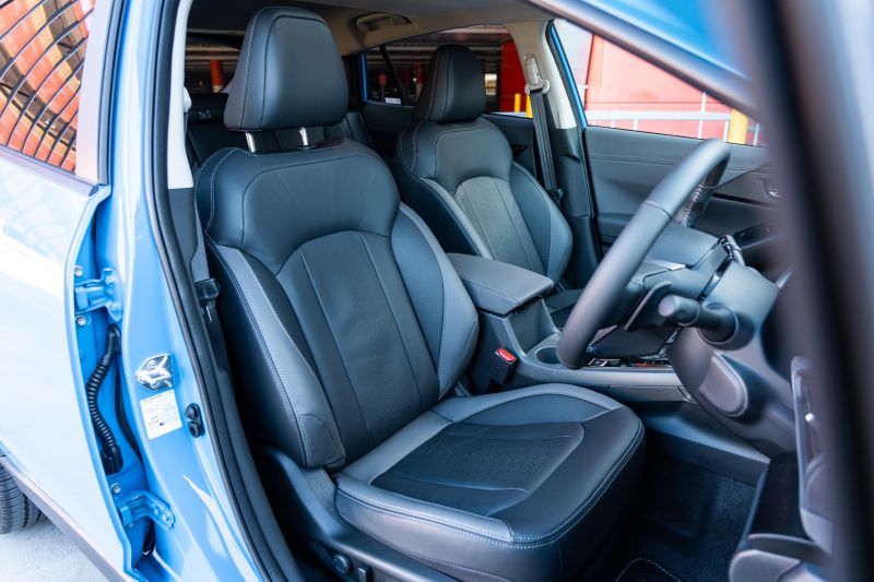 2025 Honda HR-V e:HEV L vs Subaru Crosstrek Hybrid S: Spec battle