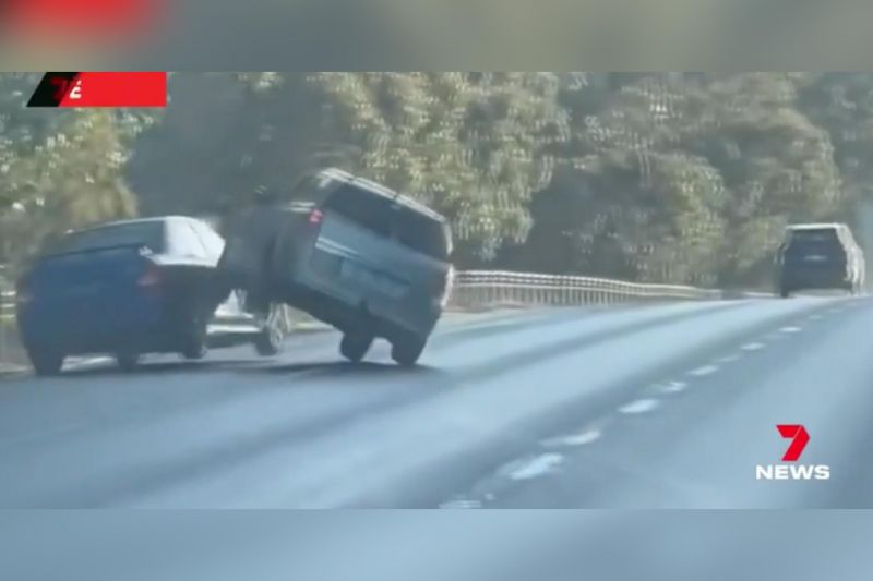 Road rage idiot charged after allegedly crashing into driver, chasing them with a knife