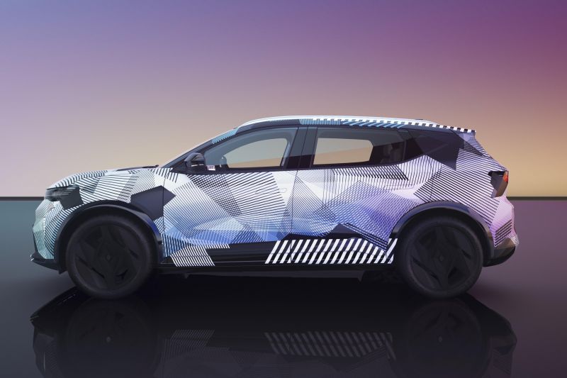 Renault previews reborn Scenic electric car