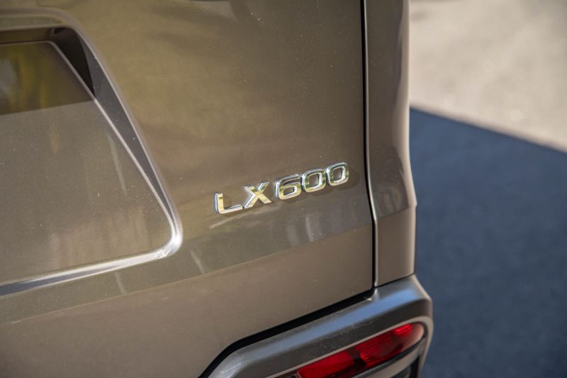 2023 Lexus LX 600 Sports Luxury