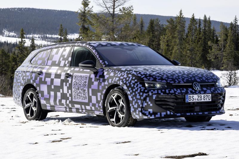 Volkswagen reveals high-tech cabin of next-generation Passat