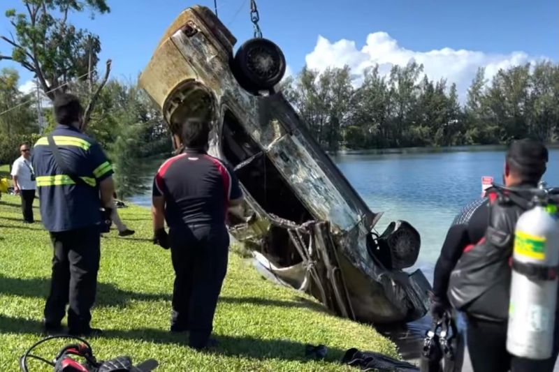 Divers find massive trove of sunken vehicles in murder investigation