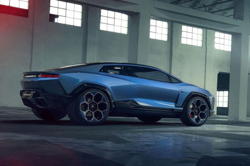 Lamborghini Lanzador electric coupe SUV isn't due until 2028