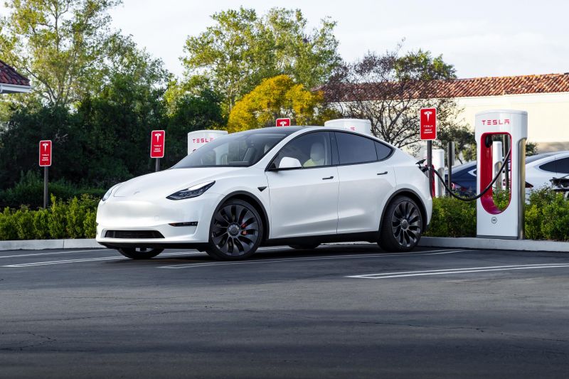 Tesla's plan to extract more cash from Supercharger users