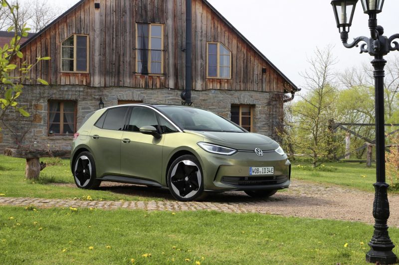 VW working on electric, rear-wheel drive hot hatch - report