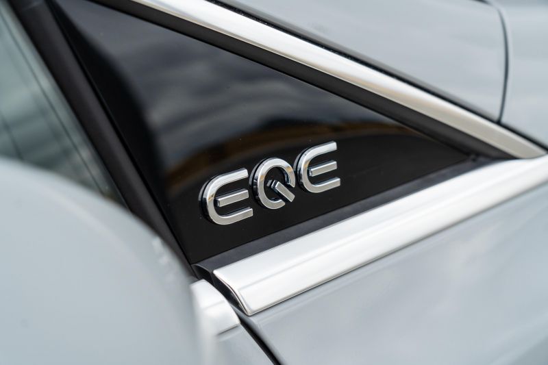 2024 Mercedes-Benz EQE 300