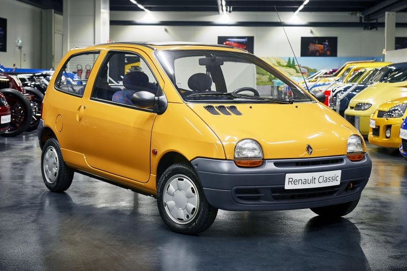 Renault goes retro with new electric-only Twingo