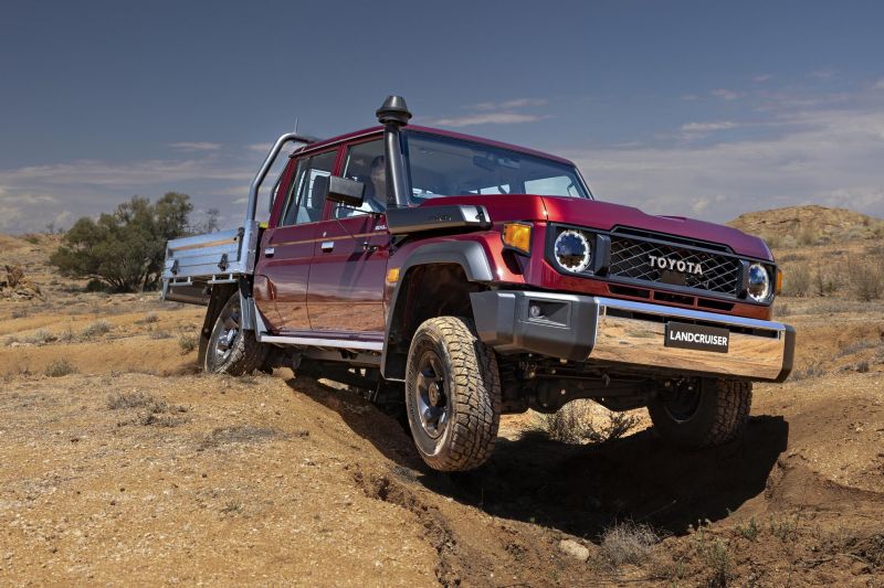 Toyota LandCruiser 70 Series V8 axed, but manual will live on