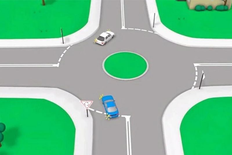 Is it legal to change lanes in a roundabout?