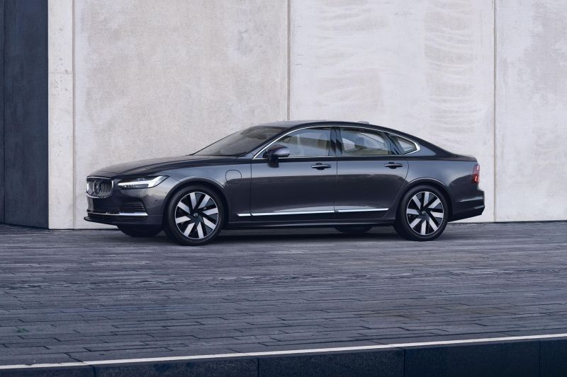 The sedan survives in Volvo's electric era with new ES90