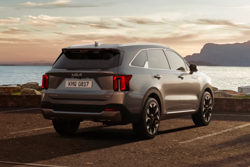 2024 Kia Sorento price and specs