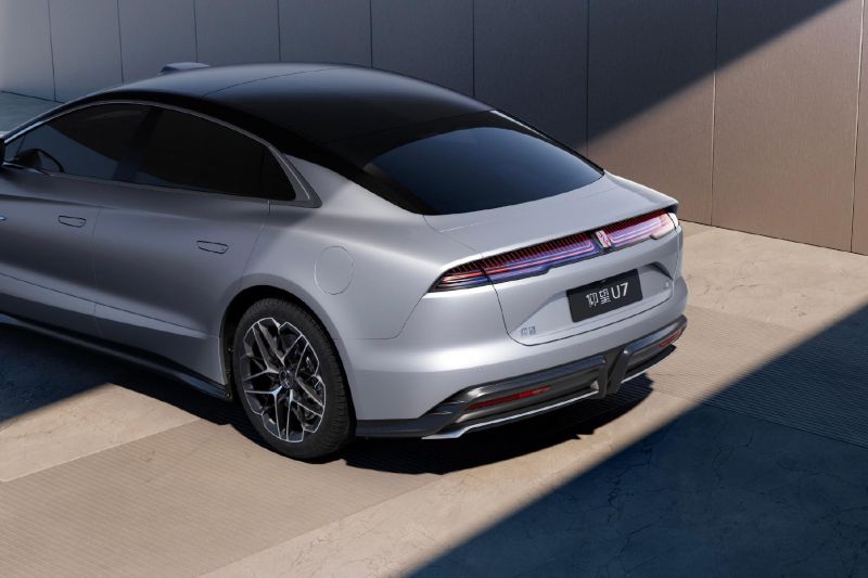 BYD's new luxury sedan guns for Porsche with over 745kW
