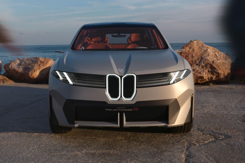 BMW Vision Neue Klasse X: Electric concept previews 2025 iX3