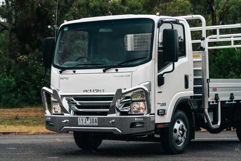 2024 Isuzu N Series truck