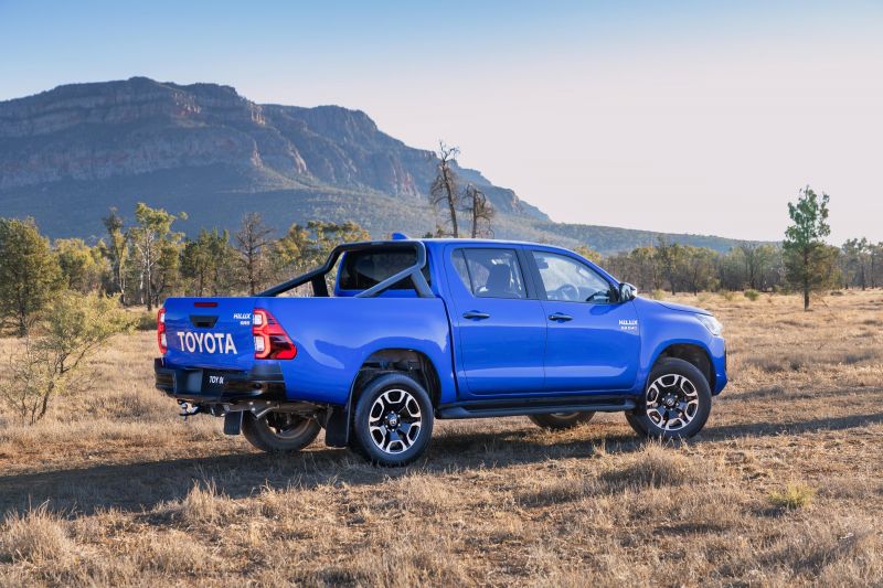 2024 Toyota HiLux SR5 V-Active