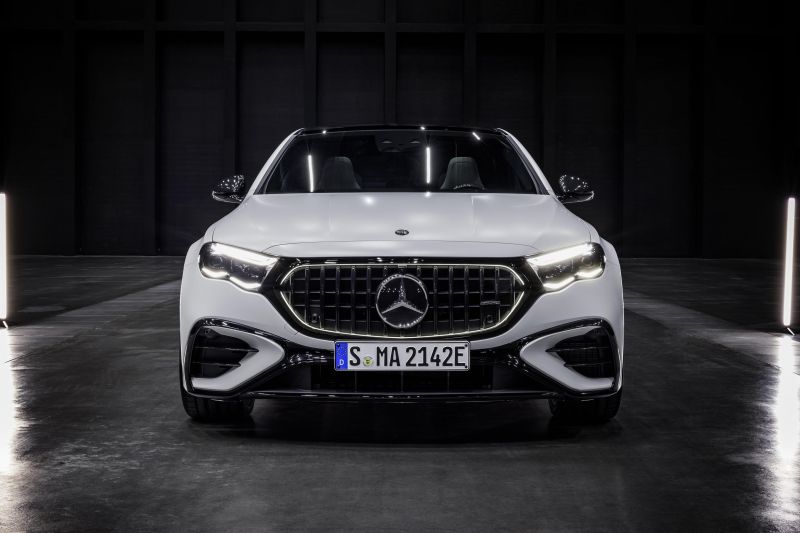 2025 Mercedes-AMG E 53 revealed with plug-in hybrid six-cylinder power