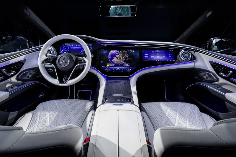Mercedes-Benz EQS 2025: Updated EV features classic S-Class design