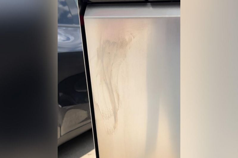Dirty Tesla Cybertruck delivery turns into bloody nightmare