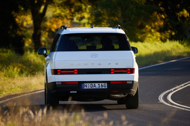 2025 Hyundai Santa Fe Hybrid