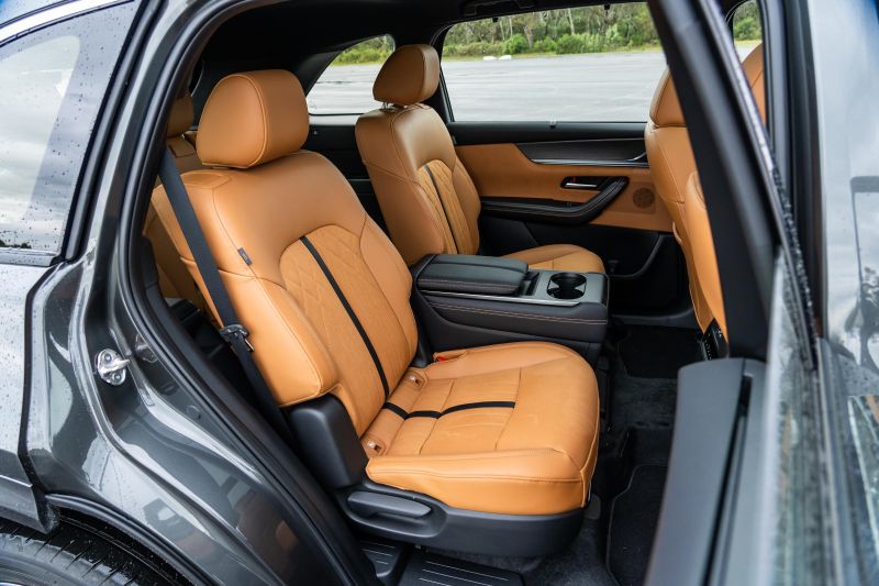 2025 Mazda CX-90 G50e Azami
