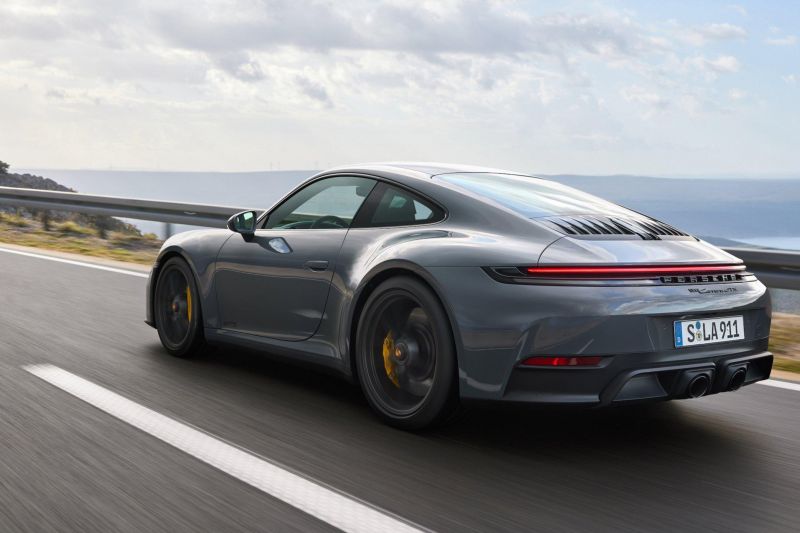 2025 Porsche 911 Hybrid