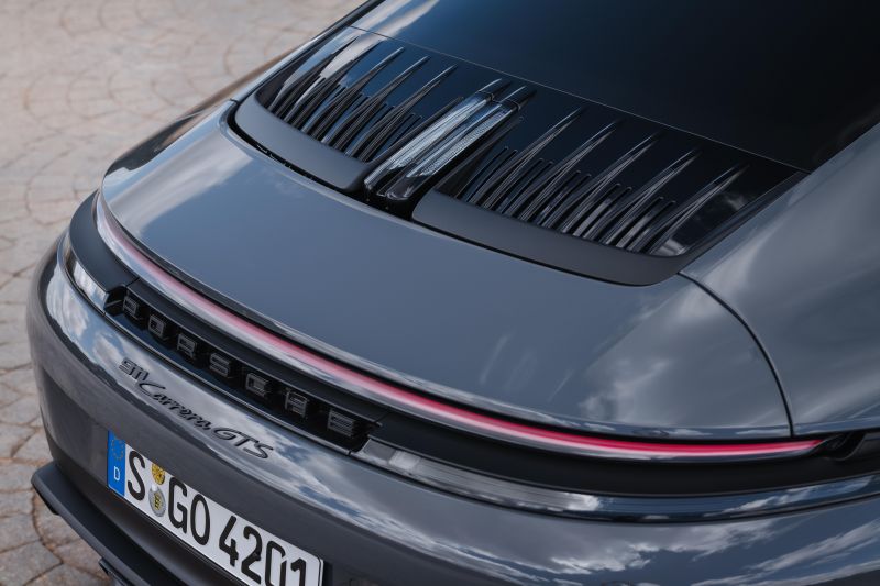 2025 Porsche 911 Hybrid