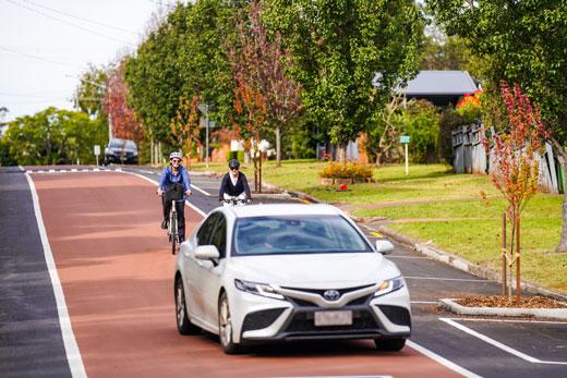 Australian Council gives cyclists full rights of way