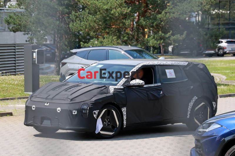 2025 Kia EV4 hatch shaping as more practical Tesla Model 3 rival