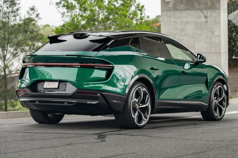 2025 Lotus Eletre: Quick drive