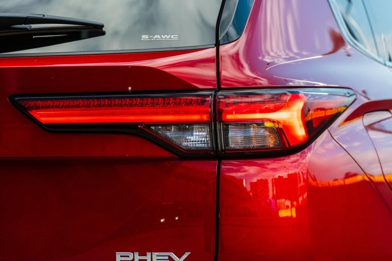 2025 Mitsubishi Outlander PHEV