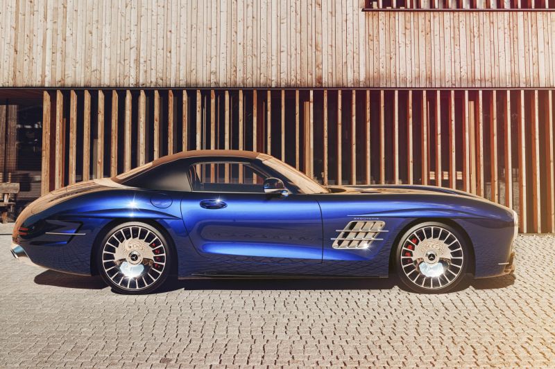 Classic Mercedes-Benz SL tribute has a face its mother might not love