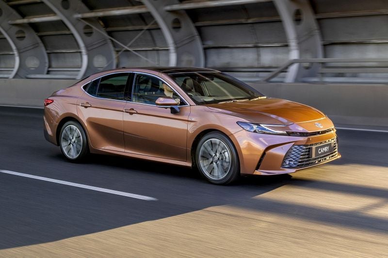 2025 Toyota Camry price and specs