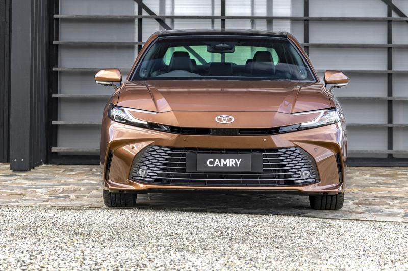 2025 Toyota Camry price and specs